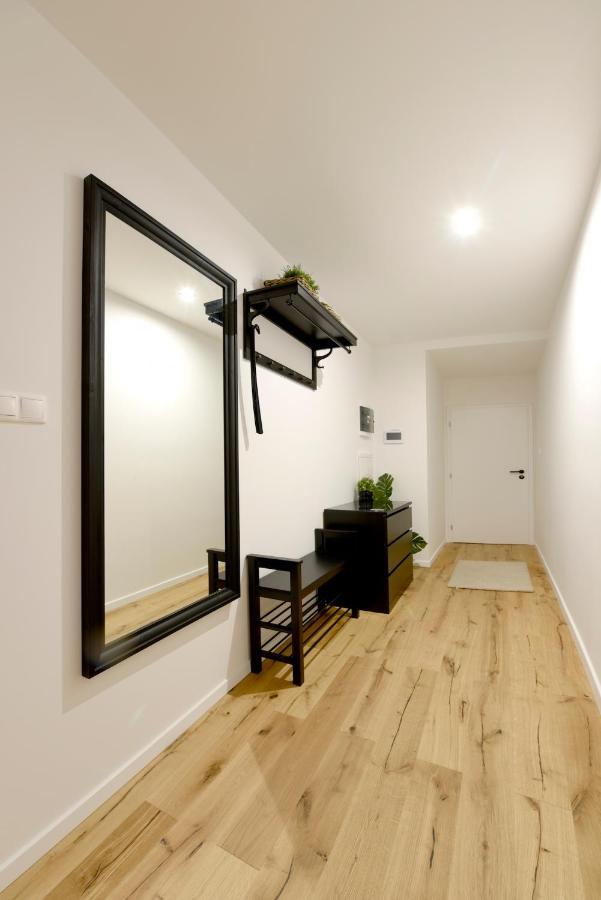 Apartman S Atriom V Historickom Centre Trenčín Екстериор снимка