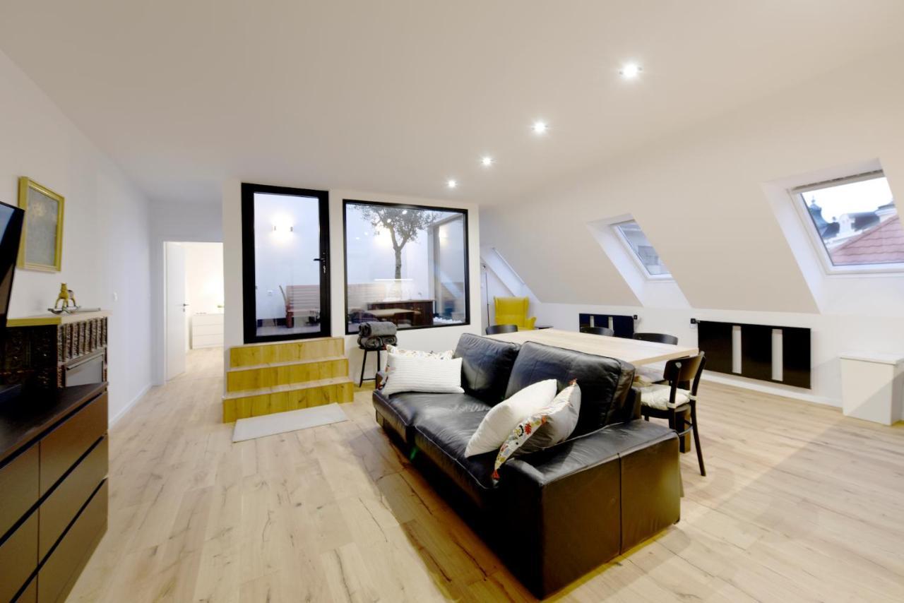 Apartman S Atriom V Historickom Centre Trenčín Екстериор снимка